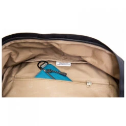 Doughnut Macaroon 18 Reborn Series - Daypack -Deuter Geschaft doughnut macaroon 18 reborn series daypack detail 12