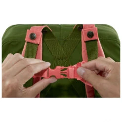 FJÄLLRÄVEN Kånken Chest Strap 12 FJÄLLRÄVEN Kånken Chest Strap -Deuter Geschaft fjaellraeven kaanken chest strap detail 2