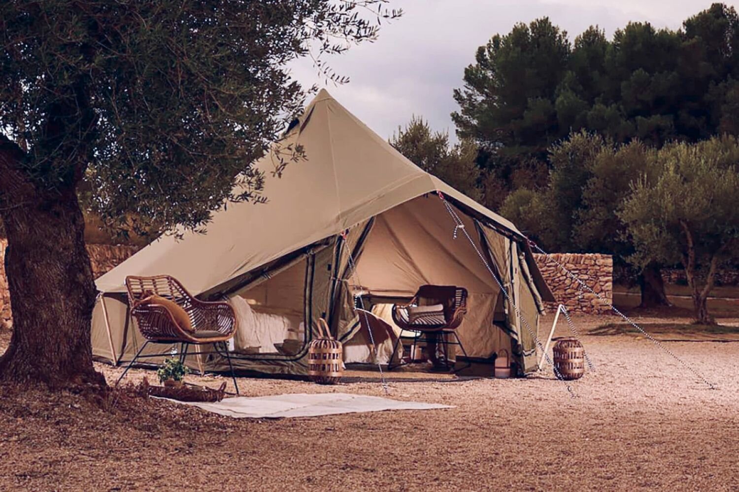 Deuter Geschaft -Deuter Geschaft glamping zelte